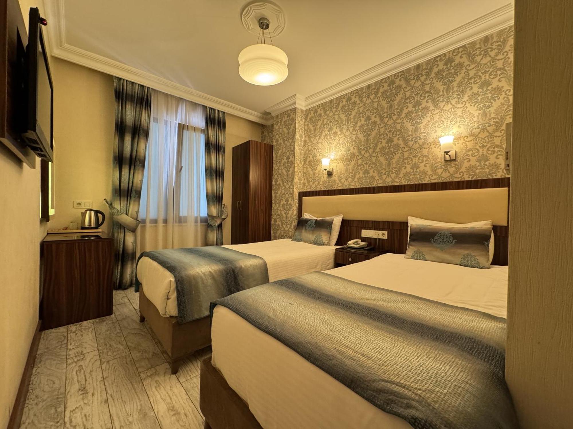 Hotel Bulvar Istanbul Bagian luar foto