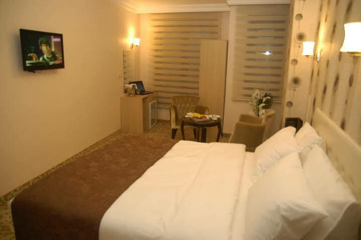 Hotel Bulvar Istanbul Bagian luar foto